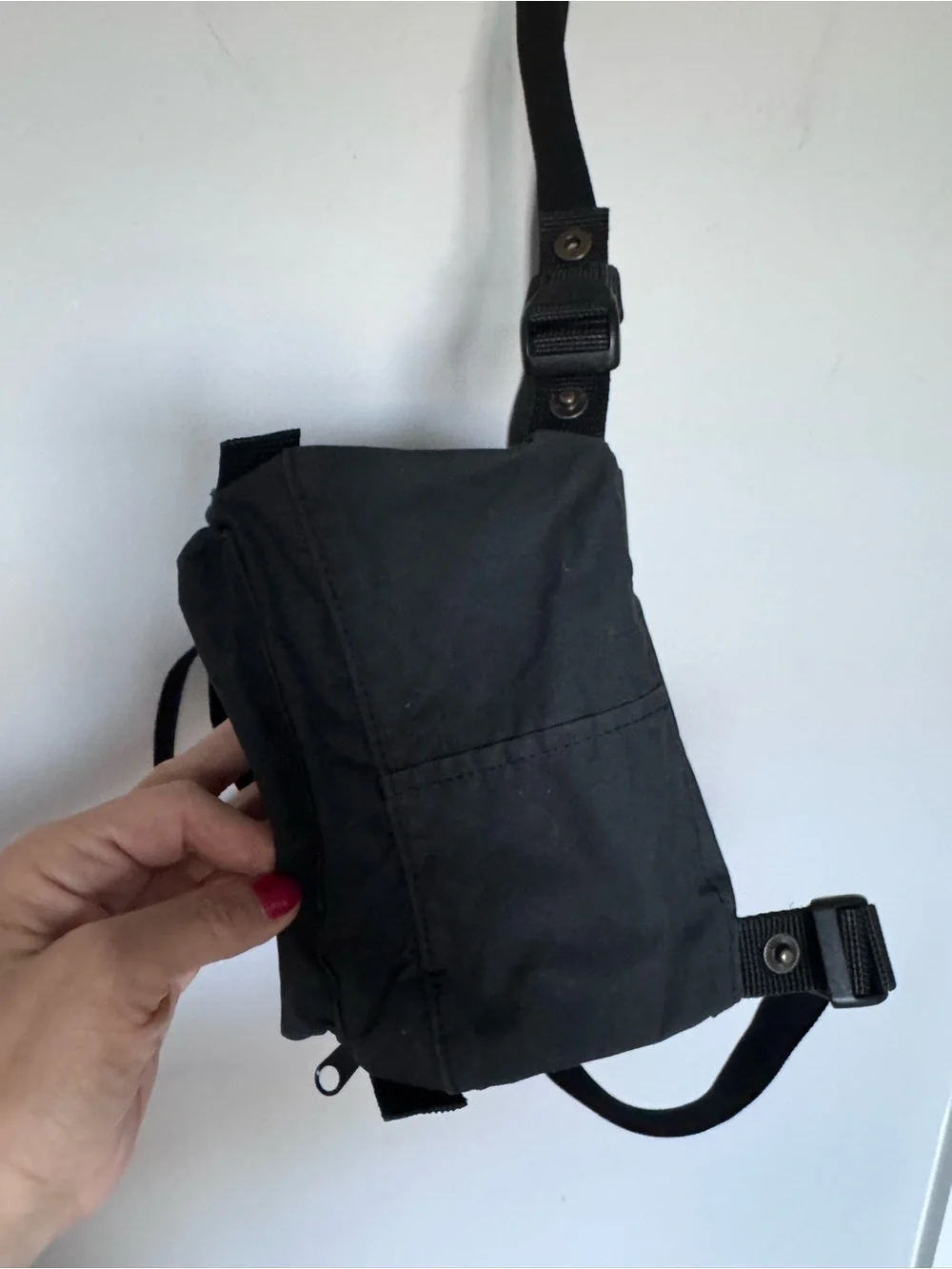 Authentic Fjällräven Kånken Mini Backpack - Classic Black Style 23561